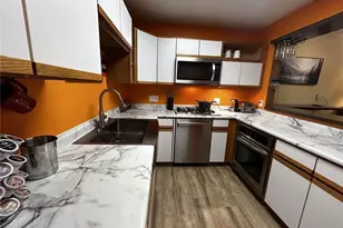 3370 Bristol Ln, Cuyahoga Falls, OH 44223 - Photo 10