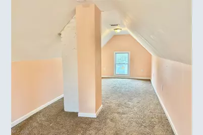 7909 Colgate Avenue, Loveland, OH 44102 - Photo 36