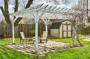 7909 Colgate Ave, Loveland, OH 44102 - Photo 12