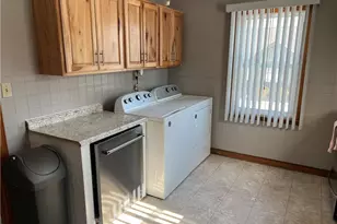 110 Jepson Ave, St Clairsville, OH 43950 - Photo 12