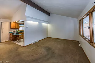 2360 Savoy Avenue, Akron, OH 44305 - Photo 6