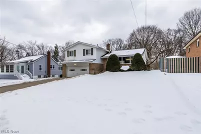 2360 Savoy Avenue, Akron, OH 44305 - Photo 2