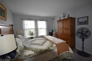 23004 Chandlers Ln, Olmsted Falls, OH 44138 - Photo 16