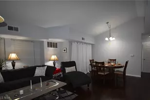 23004 Chandlers Ln, Olmsted Falls, OH 44138 - Photo 8