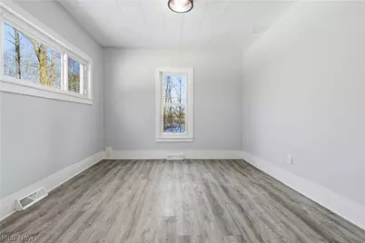 1729 E 26th Street, Ashtabula, OH 44004 - Photo 4