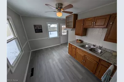 4510 Riverside Drive, Lorain, OH 44055 - Photo 4