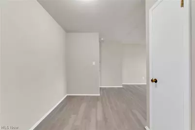 1415 Wyandotte Avenue #306, Oakwood, OH 44107 - Photo 8