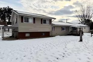 71571 Main St, St Clairsville, OH 43950 - Photo 2