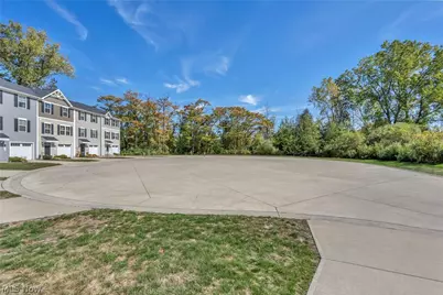 698 Pine Spring Drive, Painesville Twp, OH 44077 - Photo 4