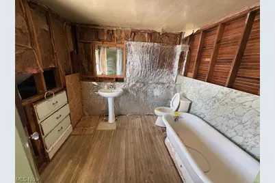 834 Clarendon Avenue NW, Canton, OH 44708 - Photo 12