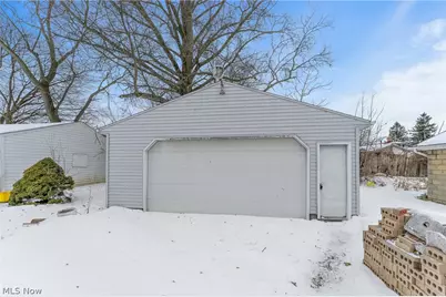 34 N Bon Air Avenue, Youngstown, OH 44509 - Photo 6