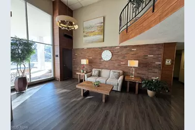 3675 Clague Road #302, North Olmsted, OH 44070 - Photo 4