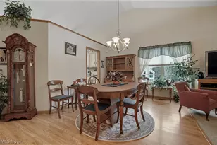 2837 Stratford Cir, Akron, OH 44312 - Photo 14