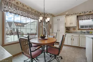 2837 Stratford Cir, Akron, OH 44312 - Photo 6