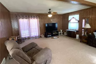 400 Lyons Ave, East Palestine, OH 44413 - Photo 14