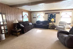 400 Lyons Ave, East Palestine, OH 44413 - Photo 16