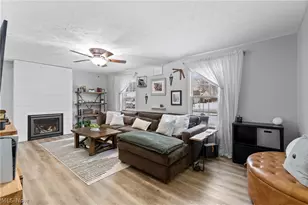 695 Hillcrest Dr, Wadsworth, OH 44281 - Photo 4