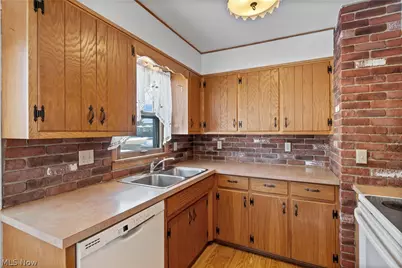 255 Taylor Road, Barberton, OH 44203 - Photo 10