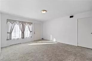 255 Taylor Rd, Barberton, OH 44203 - Photo 6