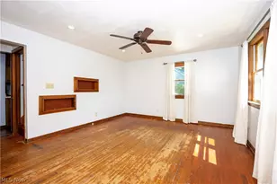 2874 Melrose Dr, Wooster, OH 44691 - Photo 2