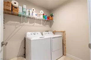 1011 Sunrise Wy, Akron, OH 44312 - Photo 22