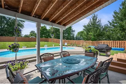 8412 Windsor Way, Grandview Heights, OH 44147 - Photo 10