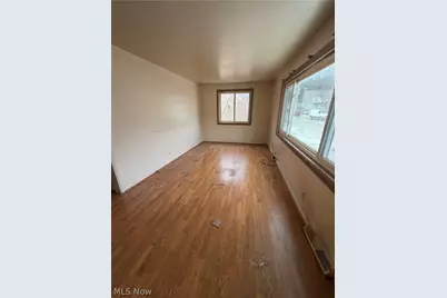 55060 National Rd, Bridgeport, OH 43912 - Photo 2