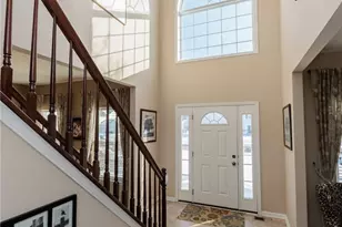 9062 Franklin Dr, North Ridgeville, OH 44039 - Photo 2