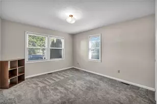 852 Storer Ave, Akron, OH 44320 - Photo 14