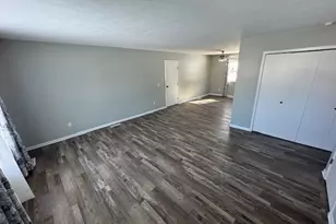 1206 Heatherstone Dr, Painesville Twp, OH 44077 - Photo 2