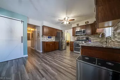 370 Lear Road, Avon Lake, OH 44012 - Photo 14