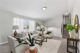 1632 Scarborough Dr, Brunswick, OH 44212 - Photo 2