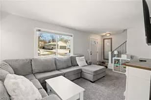 298 E Ford Ave, Barberton, OH 44203 - Photo 10