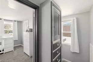 298 E Ford Ave, Barberton, OH 44203 - Photo 24