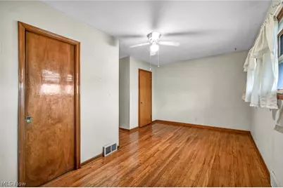 7181 York Road, Parma, OH 44130 - Photo 24
