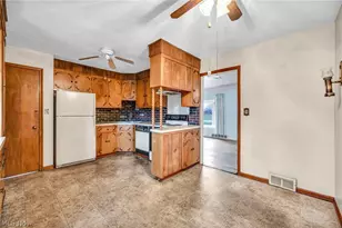 7181 York Rd, Parma, OH 44130 - Photo 6