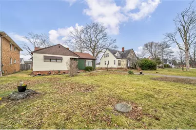 7181 York Road, Parma, OH 44130 - Photo 4