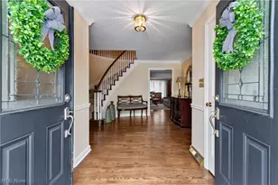 2795 Stonebridge Ct, Hudson, OH 44236 - Photo 2