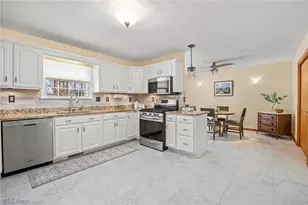 976 Rosemarie Cir, Wadsworth, OH 44281 - Photo 14