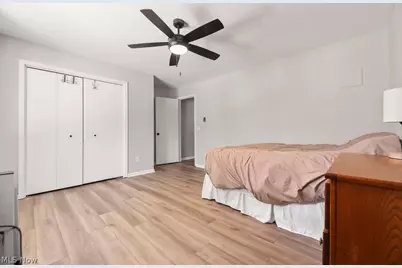 12445 Cleveland Avenue NW, Uniontown, OH 44685 - Photo 36