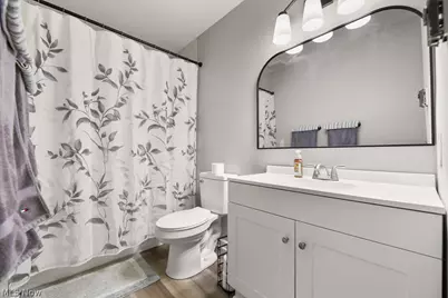 12445 Cleveland Avenue NW, Uniontown, OH 44685 - Photo 34