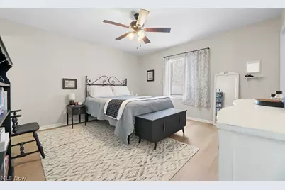 12445 Cleveland Avenue NW, Uniontown, OH 44685 - Photo 14