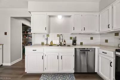 12445 Cleveland Avenue NW, Uniontown, OH 44685 - Photo 28