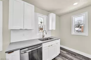 20261 Fuller Ave, Euclid, OH 44123 - Photo 12