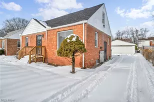 20261 Fuller Ave, Euclid, OH 44123 - Photo 4