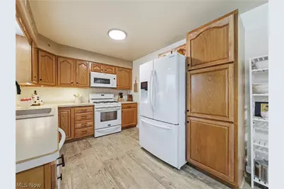 4656 Pinegrove Avenue, Austintown, OH 44515 - Photo 10