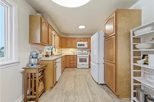 4656 Pinegrove Ave, Austintown, OH 44515 - Photo 8