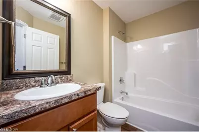 36 Hawks Landing #36, Cortland, OH 44410 - Photo 18