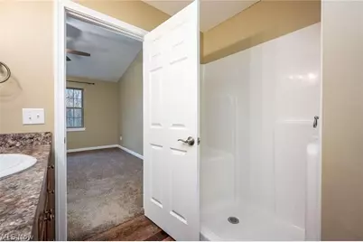 36 Hawks Landing #36, Cortland, OH 44410 - Photo 14