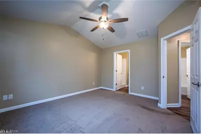 36 Hawks Landing #36, Cortland, OH 44410 - Photo 10